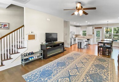 5 family room 2