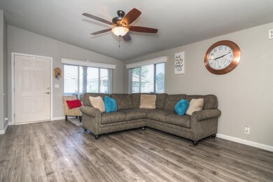 Yarrow Dr SW 2520 (3 of 24)