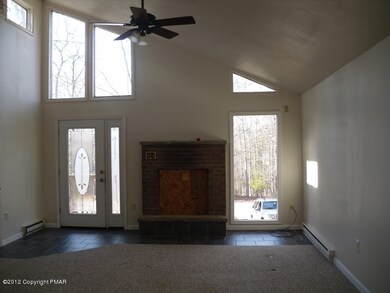 164 Woodacre's Dr, East Stroudsburg, PA 18302 - photo 2