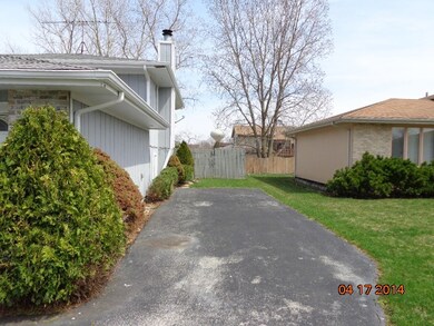 18625 Willow Ave, Country Club Hills, IL 60478 - photo 3