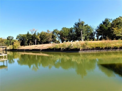 L 455 Canal St, Corsicana, TX 75109 - photo 2