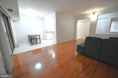 2237 Castle Rock Square unit 1B, Reston, VA 20191 - photo 5