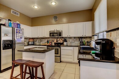 2112 E Nighthawk Way-36