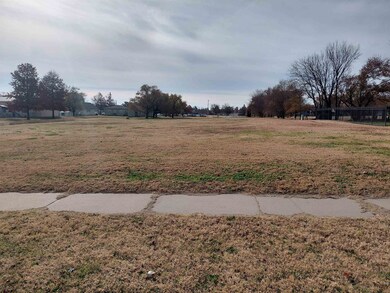 1001 Myles Dr, Wellington, KS 67152 - photo 5