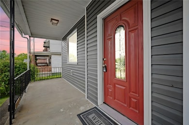 423 2nd St, Donora, PA 15033 - photo 2