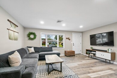 24 Fenway Dr, Framingham, MA 01701 - photo 7