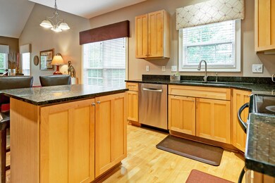 Eat-in Kitchen