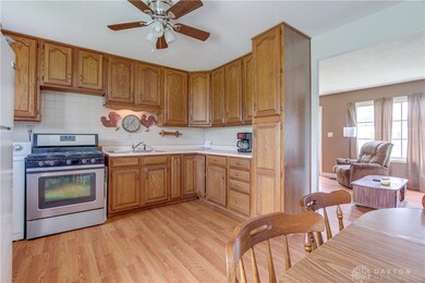 848 Richard Dr, Xenia, OH 45385 - photo 2