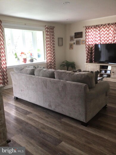 272 Perry St, Elkins Park, PA 19027 - photo 5