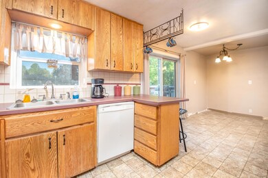 4405 Summers Ln, Klamath Falls, OR 97603 - photo 7