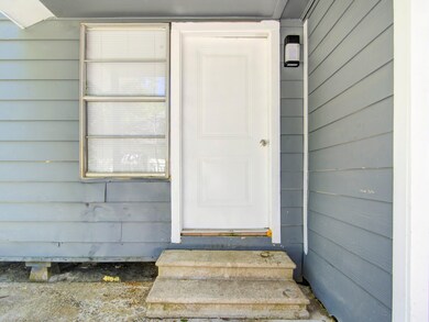 313 N Beauregard St unit 2, Alvin, TX 77511 - photo 2