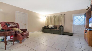Living room (1)