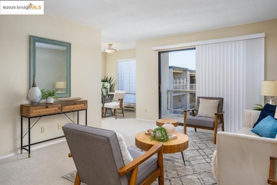 7 Commodore Dr unit A460, Emeryville, CA 94608 - photo 4