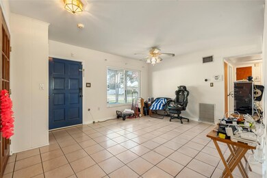 10570 127th Ave, Largo, FL 33773 - photo 5