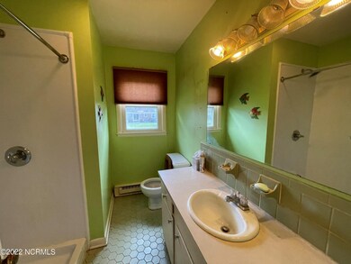 568 Main St, Winterville, NC 28590 - photo 4