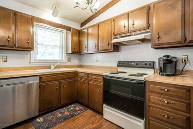 8132 Rochelle Rd, Louisville, KY 40228 - photo 6