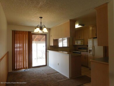 586 Ranney St, Craig, CO 81625 - photo 4