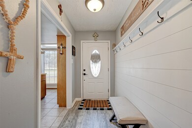 2312 Chelmsford Ct, Alvin, TX 77511 - photo 5