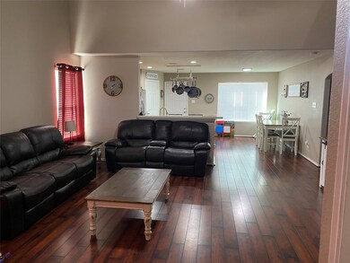 1005 Brady Ln, Alvin, TX 77511 - photo 3