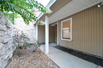 18802 W Bluebird Ln, Tomball, TX 77377 - photo 5