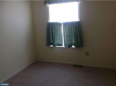 1604 Coventry Pointe Ln, Pottstown, PA 19465 - photo 7