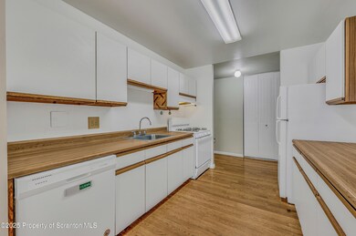 1508 Summit Pointe, Scranton, PA 18508 - photo 5