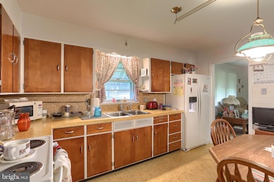 228 S Forge Rd, Palmyra, PA 17078 - photo 7