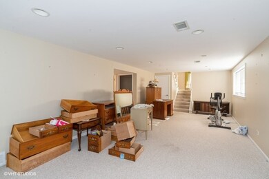 2024 Plainfield Dr, Des Plaines, IL 60018 - photo 6