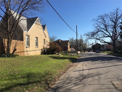 2801 Primrose Apt. A (Apt on the corner of Primros