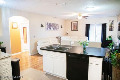 813 Temple St, Cocoa, FL 32922 - photo 4