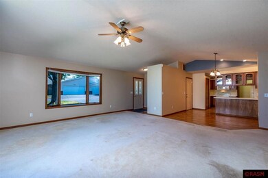 2338 2338 Hoffman Path, Mankato, MN 56001 - photo 5