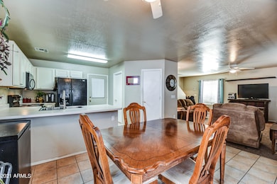 Open Kitchen w/Pantry