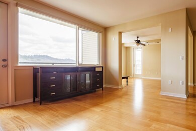 Living Room w/ Bonus Room