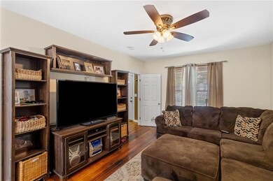 122 Roger Williams Ave, Providence, RI 02907 - photo 6