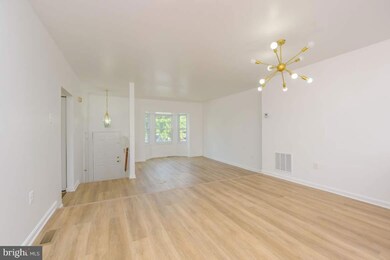 12304 Sandy Point Ct, Silver Spring, MD 20904 - photo 5