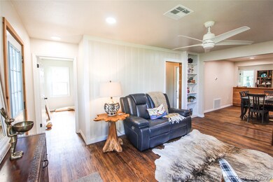 206 S 2nd St, Eufaula, OK 74432 - photo 7