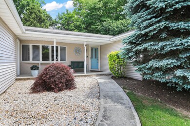 31 Woodbrook Dr, Matawan, NJ 07747 - photo 5