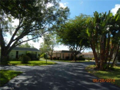 VIEWS OF HOMES ON THE STREET!