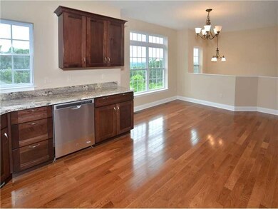 Kitchen/dinette