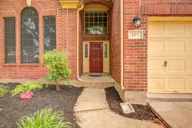 107 Mango St, Lake Jackson, TX 77566 - photo 2