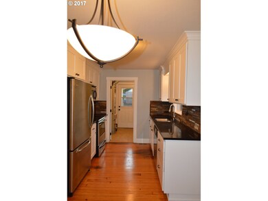 607 S Chehalem St, Newberg, OR 97132 - photo 3