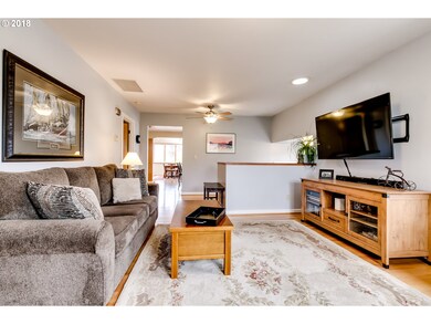 1352 Walnut Rd, Springfield, OR 97477 - photo 6