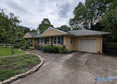 2222 Matthews St SE, Huntsville, AL 35801 - photo 2