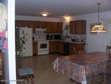 138 Park Ln, East Stroudsburg, PA 18301 - photo 2