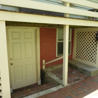 585 Franklin St unit 1, Cambridge, MA 02139 - photo 3