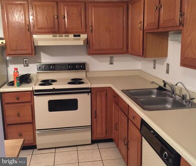 3581 Laurel View Ct, Laurel, MD 20724 - photo 6