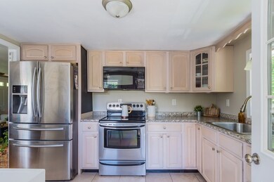 50 Bartlett Rd, Plymouth, MA 02360 - photo 6