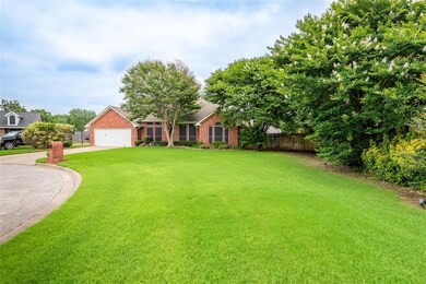 3300 Oakdale Ct, Hurst, TX 76054 - photo 2