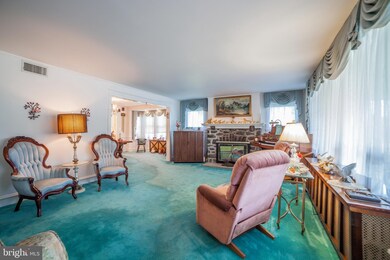 125 W Amosland Rd, Norwood, PA 19074 - photo 4