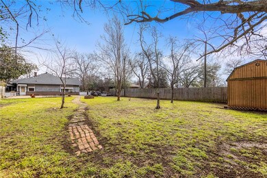 206 Bellevue Dr, Cleburne, TX 76033 - photo 6